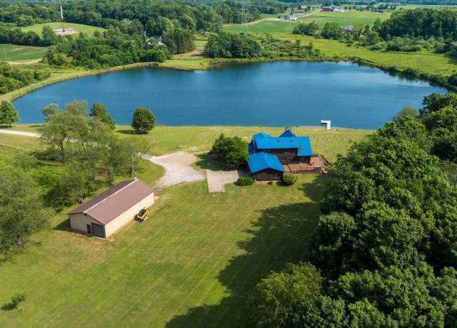 Property at 3677 N 700 E, Kendallville, IN 46755, 4 beds, 2.5 baths