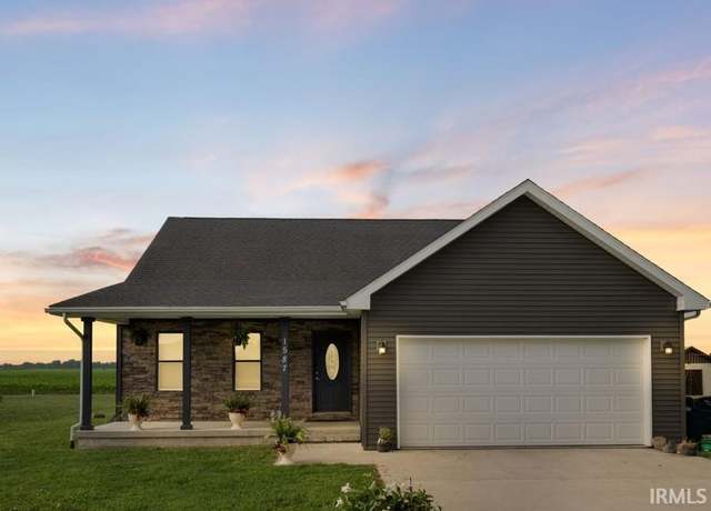 Property at 1587 E Kelley Rd, Frankfort, IN 46041, 3 beds, 2 baths