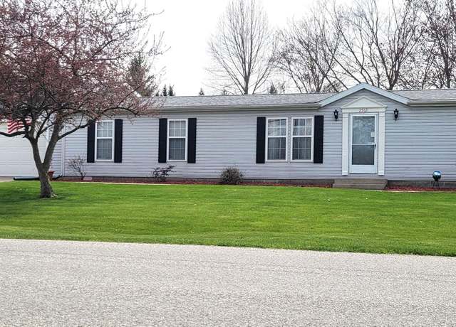 Property at 2563 E Wooster Rd, Warsaw, IN 46580, 3 beds, 2 baths