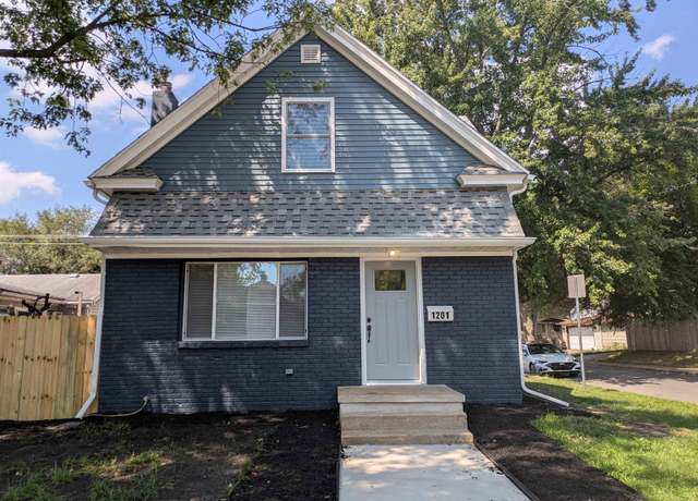 Property at 1201 S Twyckenhan Dr, South Bend, IN 46615, 3 beds, 2 baths
