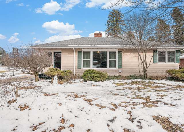 Property at 156 Homan Ave, Elkhart, IN 46516, 3 beds, 2 baths