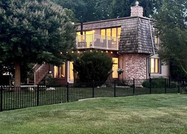 Property at 38 Ems D17 Ln, Syracuse, IN 46567, 3 beds, 2.5 baths