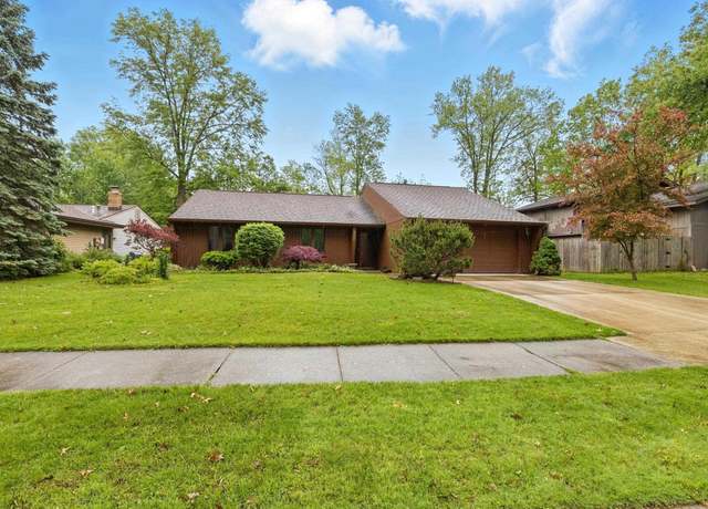 Property at 1806 Duprey Dr, Fort Wayne, IN 46815, 3 beds, 2 baths