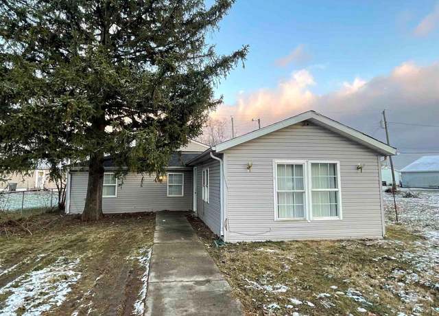 Property at 2214 N Webster St, Kokomo, IN 46901, 3 beds, 1.5 baths