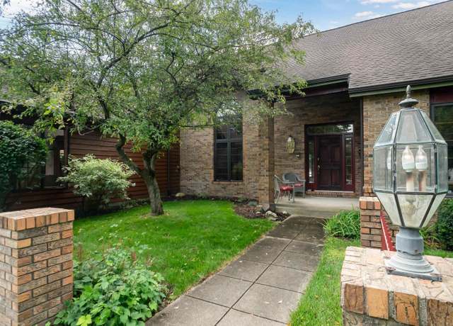 Property at 51263 Lake Pointe Ct, Granger, IN 46530, 4 beds, 3.5 baths