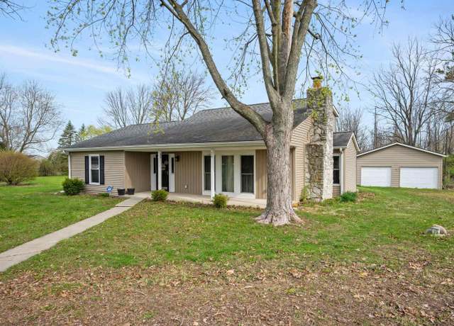 Property at 7010 W Edgewood Dr, Yorktown, IN 47396, 3 beds, 2 baths