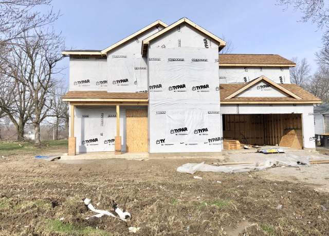 Property at 6130 Hystone Dr, Fort Wayne, IN 46816, 4 beds, 3 baths
