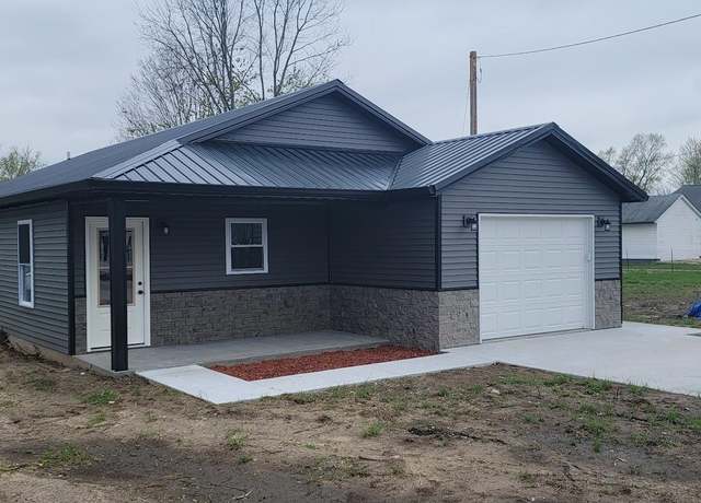 Property at 607 Lincoln St, Washington, IN 47501, 3 beds, 2 baths