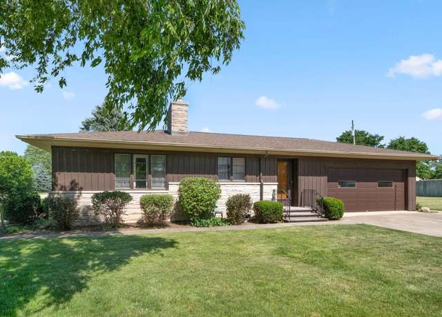 Property at 1202 Park Ave, New Haven, IN 46774, 3 beds, 3 baths