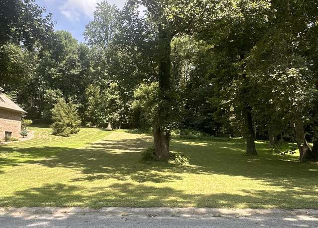 Property at 207 River Dr #8, Bloomfield, IN 47424