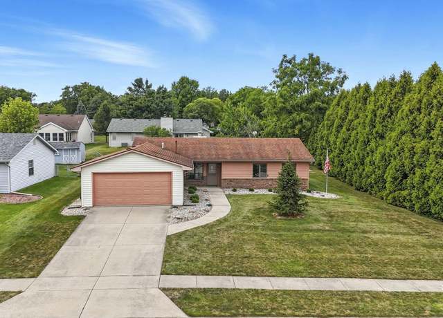 Property at 1622 Briar Fence Ln, Fort Wayne, IN 46804, 3 beds, 2 baths