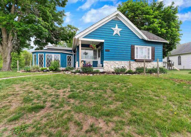 Property at 8880 W State Road 14, South Whitley, IN 46787, 4 beds, 1 bath