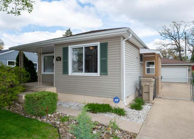 Property at 932 Sussex Dr, South Bend, IN 46628, 3 beds, 1 bath