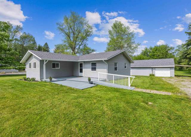 Property at 9129 Winchester Rd, Fort Wayne, IN 46819, 3 beds, 1 bath
