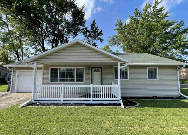 Property at 304 E 26th St, Muncie, IN 47302, 2 beds, 1 bath