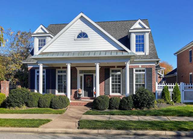 Property at 1528 Victoria Green Blvd, Evansville, IN 47715, 4 beds, 2.5 baths