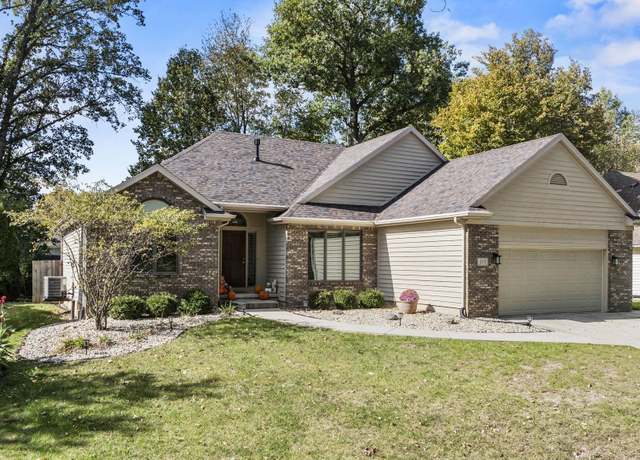 Property at 215 NW Passage Trl, Fort Wayne, IN 46825, 3 beds, 2.5 baths