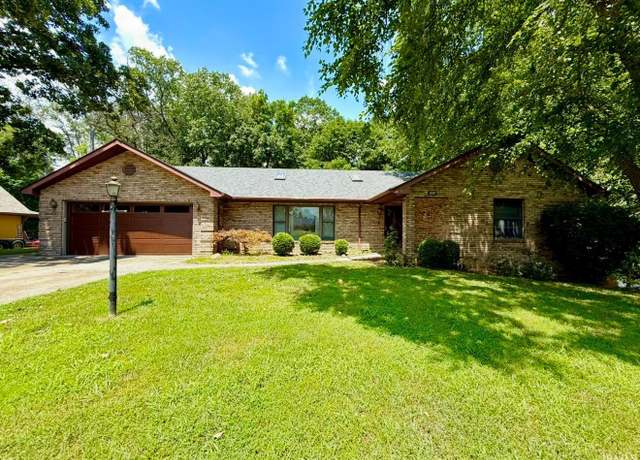 Property at 222 W Melchoir Dr S, Santa Claus, IN 47579, 3 beds, 2.5 baths