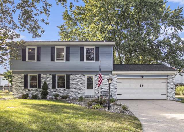 Property at 54304 Blair Ct, Elkhart, IN 46514, 4 beds, 2.5 baths