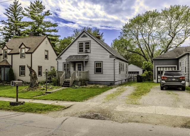 Property at 2103 S Hackley St, Muncie, IN 47302, 4 beds, 2 baths