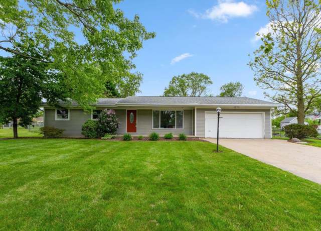 Property at 7229 Bradford Dr, Fort Wayne, IN 46835, 3 beds, 2 baths