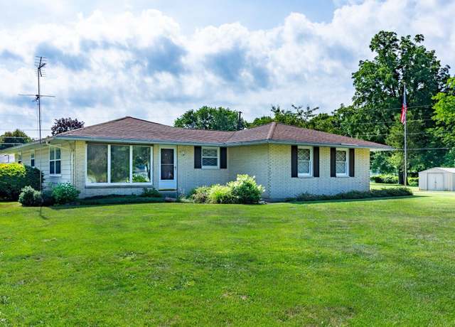 Property at 60234 Robin Hood Ln, Elkhart, IN 46517, 3 beds, 2 baths