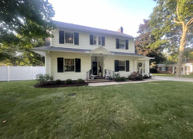 Property at 2732 E Broadway St, Logansport, IN 46947, 4 beds, 2.5 baths