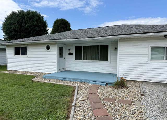 Property at 427 E Jefferson St, Spencer, IN 47460, 3 beds, 2 baths