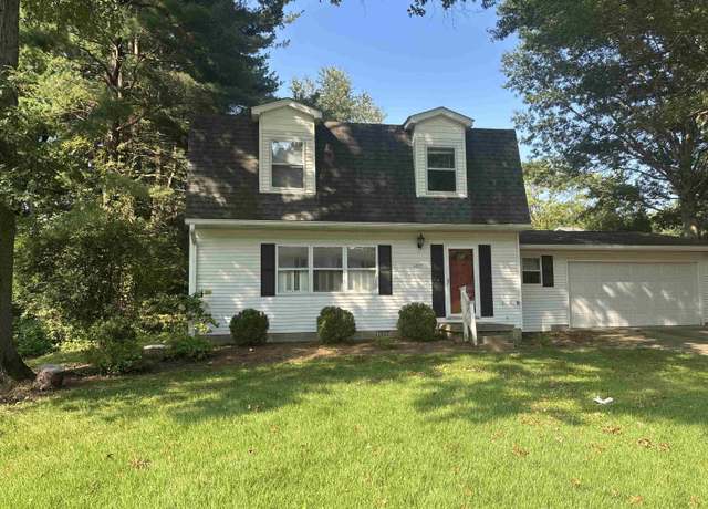 Property at 4317 E Wembley Ct, Bloomington, IN 47408, 3 beds, 2.5 baths
