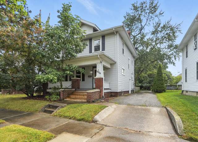 Property at 1928 Lawndale Dr, Fort Wayne, IN 46805, 3 beds, 3 baths