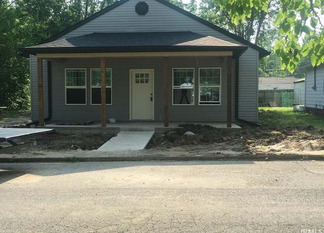 Property at 205 S Calumet St, Kokomo, IN 46901, 3 beds, 2 baths