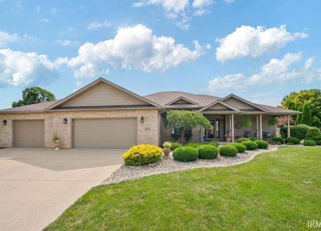 Property at 804 Lakeside Dr, Kokomo, IN 46901, 4 beds, 2.5 baths