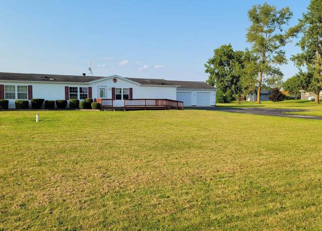 Property at 4222 W 100 S, Huntington, IN 46750, 3 beds, 2 baths