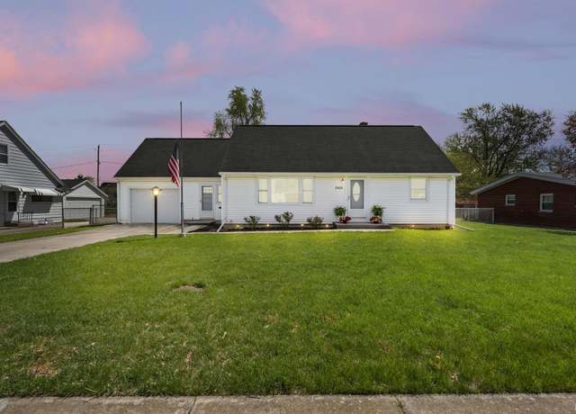 Property at 2428 Stanford Ave, Fort Wayne, IN 46808, 4 beds, 1.5 baths