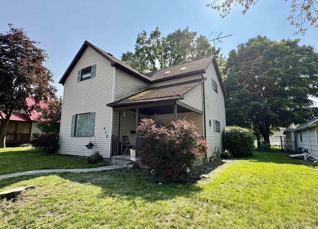 Property at 812 S Marion St, Bluffton, IN 46714, 3 beds, 1.5 baths