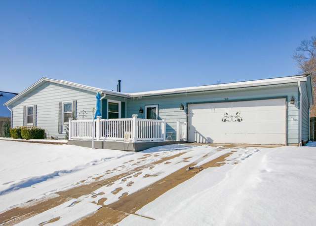 Property at 519 S Brook Ave, Mishawaka, IN 46544, 3 beds, 2 baths