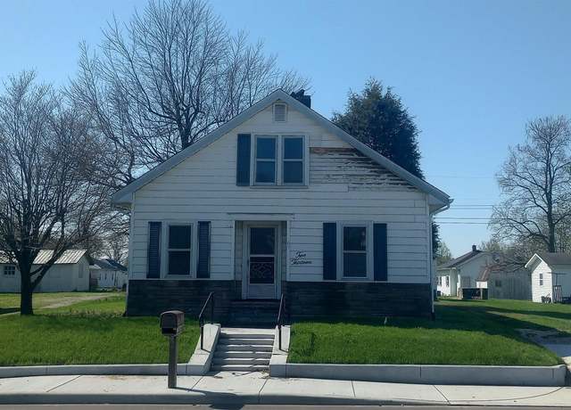 Property at 213 W 11th St, Bicknell, IN 47512, 3 beds, 1 bath