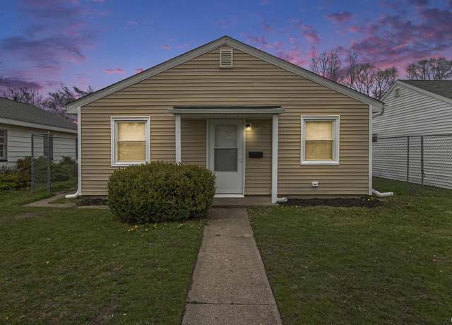 Property at 2917 Elwood Ave, South Bend, IN 46628, 3 beds, 1 bath