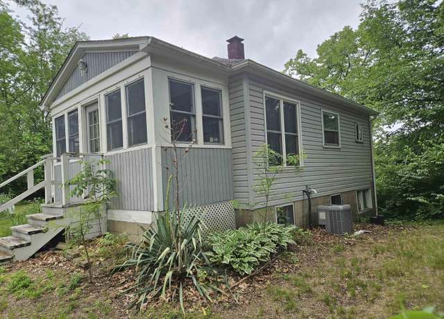 Property at 6021 E Liberty Dr, Monticello, IN 47960, 2 beds, 1 bath