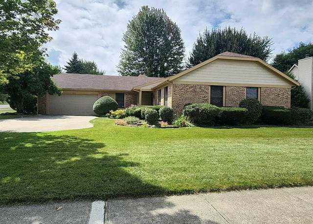 Property at 1805 Lakewood Dr #1, Fort Wayne, IN 46819, 3 beds, 2.5 baths