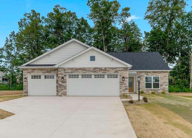 Property at 8245 Caverango Blvd, Fort Wayne, IN 46815, 3 beds, 2 baths