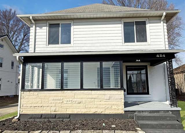 Property at 424 S Washington St, Warsaw, IN 46580, 4 beds, 2 baths