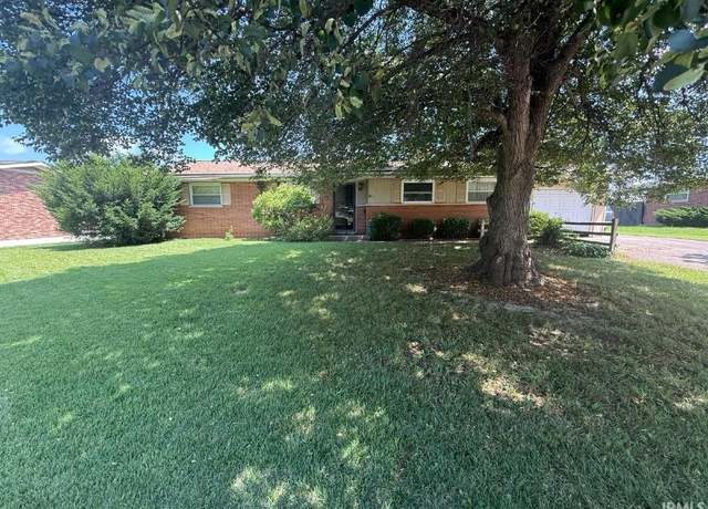 Property at 3900 E Diamond Ave, Evansville, IN 47715, 3 beds, 1.5 baths