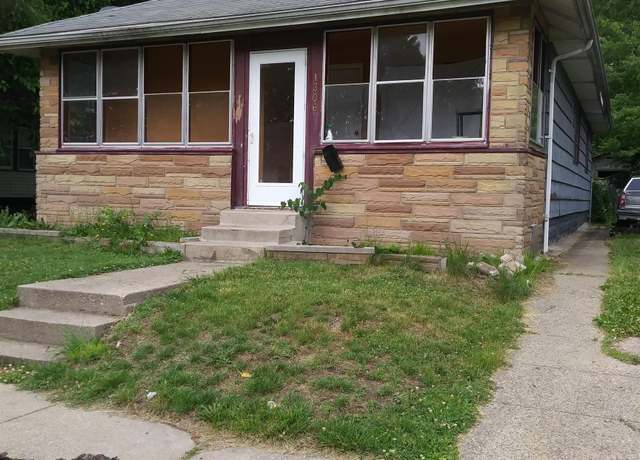 Property at 1306 Johnson St, South Bend, IN 46628, 3 beds, 1 bath