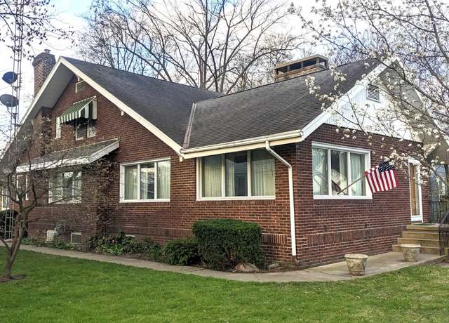 Property at 624 W Cherry St, Bluffton, IN 46714, 4 beds, 1.5 baths