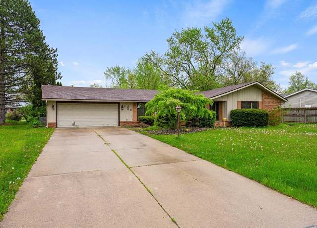Property at 4328 Oakhurst Dr, Fort Wayne, IN 46815, 3 beds, 1.5 baths