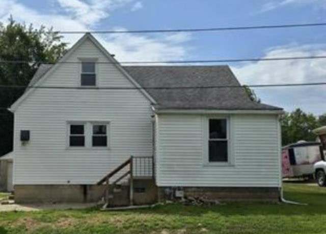 Property at 206 Schnell Ln, Jasper, IN 47546, 3 beds, 1 bath
