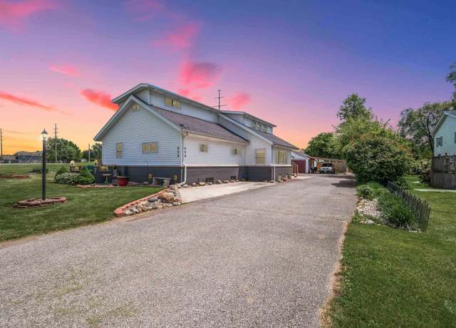 Property at 609 Old Brick Rd, Auburn, IN 46706, 4 beds, 3.5 baths
