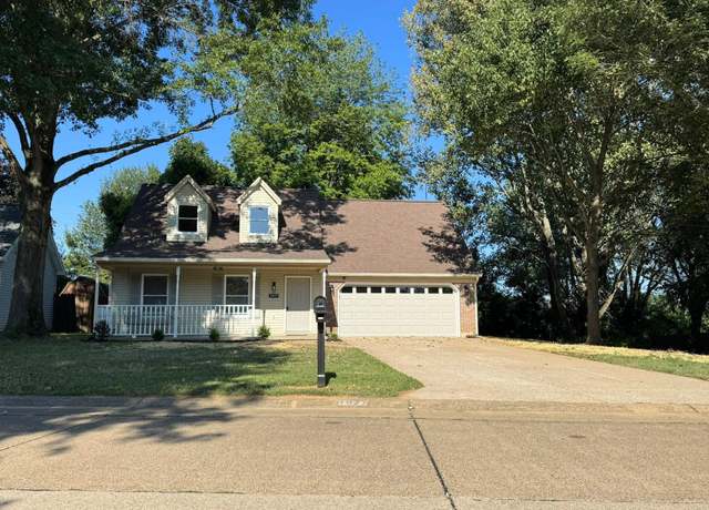 Property at 1827 Glenmoor Rd, Evansville, IN 47715, 3 beds, 2.5 baths