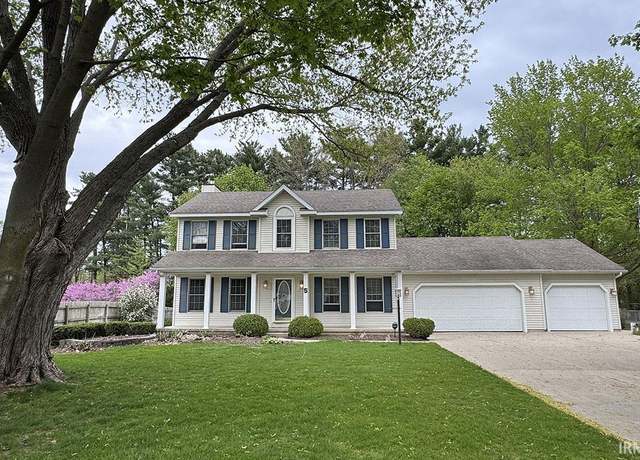 Property at 5 Shore Manor Dr, Bristol, IN 46507, 3 beds, 2.5 baths
